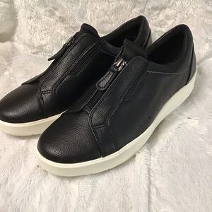 Clarks Layton Rae Sneakers Shoes. Black Leather  size 9